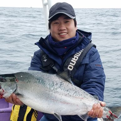 北海道 積丹半島でサクラマス釣りツアー 21年3月スタッフ同行ビックトラウト 釣りを楽しめるツアーはビックトラウトがご案内いたします